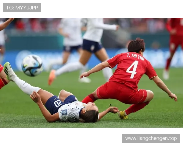 ✅体育直播🏆世界杯直播🏀NBA直播⚽- 直击海口街道内涝:“我的车泡水里了”- sports